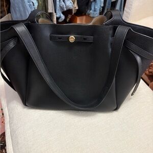 Tory Burch Romy Pebbled Leather Tote Bag. Used once beautiful condition